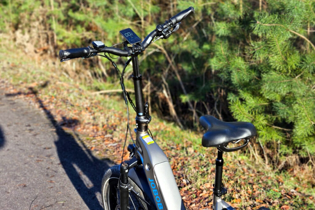 Domek na wodzie z rowerami elektrycznymi do wynajęcia