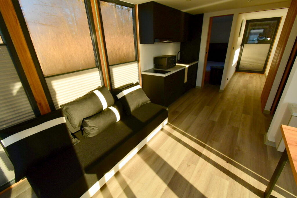 Salon Mandalaj.HOSUE